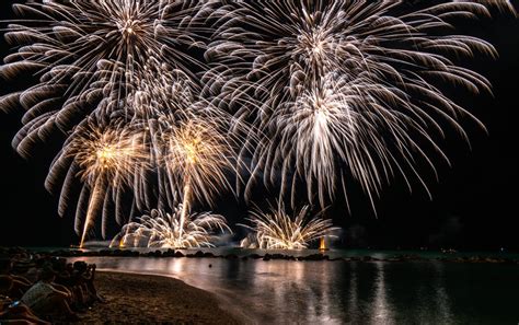 See more ideas about fireworks background, fireworks, background. 25 Fireworks Background Images to Get Your Site Ready for New Year's - iDevie