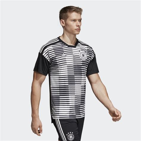 A partida começou com certa pressão da alemanha. Camisa Alemanha Pré Jogo Adidas 2018