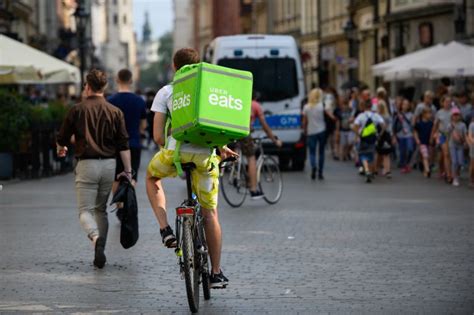 Uber eats does not base payments on driving time, like regular uber rides. Cibo a domicilio, Uber eats: boom a Napoli. In 10 mesi i ...