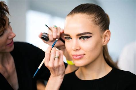 10 Beauty Tricks I Use To Make Models Look Flawless Beauty Hacks Makeup Artist Tips Beauty
