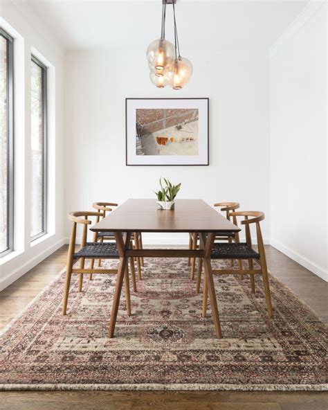 Use An Area Rug To Elevate Your Dining Room In Columbia Mo Johnston