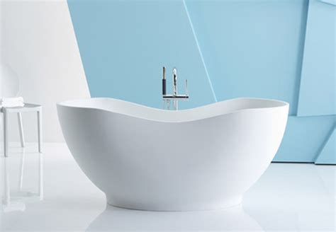 Standard shipping is free on freight orders above $999. Top Ten Most Unique Freestanding Bathtubs