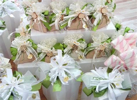 Ecco allora che tra i doni perfetti per un diciottesimo compleanno ci sono anche le trousse per il make up, le creme per il viso, i prodotti per capelli o magari un bel profumo da donna di una delle. Cosa Regalare Agli Invitati Di Una Festa Di Compleanno 50 Anni