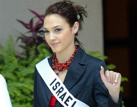 Oh Hey From Wonder Womans Gal Gadot As Miss Israel E News