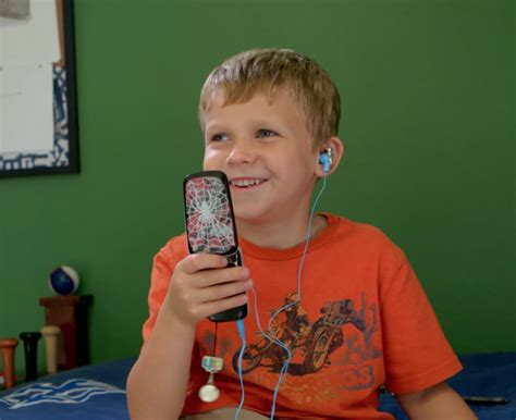 Piquing Our Geek A Safe Cell Phone For Kids For Real At Cool Mom Tech