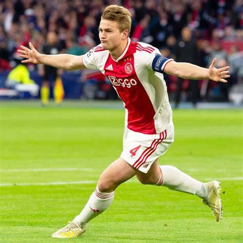 Captained boyhood club to league and cup double. Sky Sports reporter reveals MAJOR update on Matthijs de ...