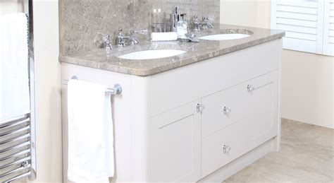 Like stone, porcelain tile can achieve a rich, textured, solid feeling. Eco friendly bathrooms | Stonewood