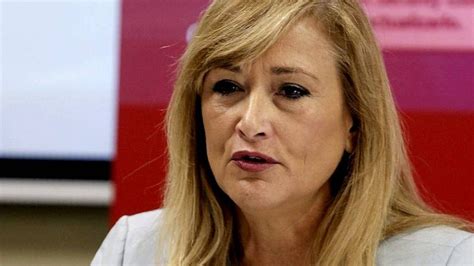Admiten A Tr Mite La Demanda De Ada Colau Contra Cristina Cifuentes Por Acusarla De Apoyar A