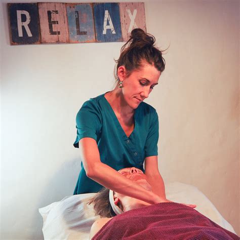 Emilie Litou Buous Reflexologie Massage Esthétiques