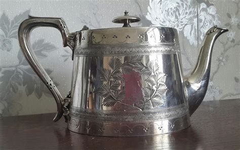 Victorian Silver Plated Teapot By Walker And Hall Catawiki