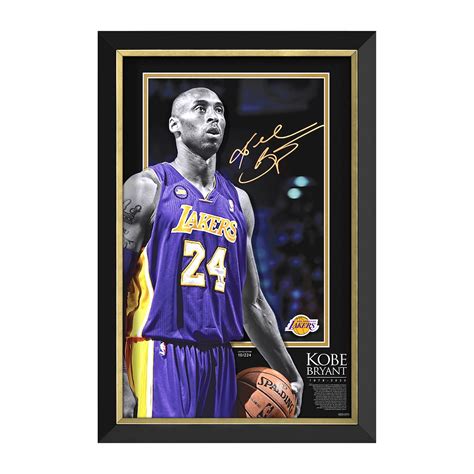 "Portrait of A Hero" Kobe Bryant // Limited Edition Display