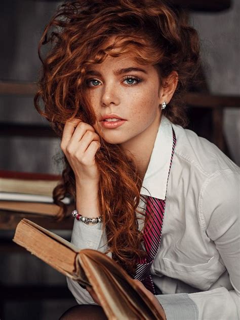 Ƙℳ ♡¸• Stunning Redhead Beautiful Red Hair Gorgeous Redhead Beautiful Eyes Red Heads Women