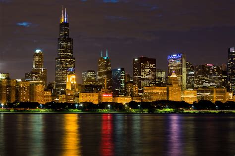 Skyline chicago's local team members help build brands in downtown chicago and the chicagoland area via the most innovative products and ideas in the trade show industry, built to the highest quality. Chicago Skyline At Night Free Stock Photo - Public Domain Pictures
