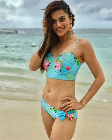 Hotness Taapsee Pannu Looks Stunning In A Floral Bikini In The Song Aa Toh Sahi From Judwaa 2