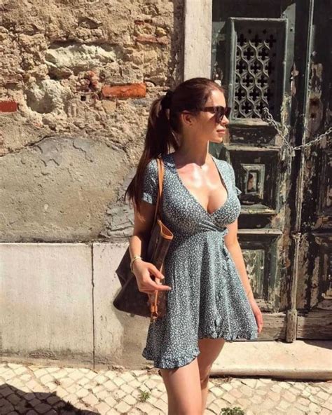 52 Hot And Sexy Girls In Sundresses Barnorama