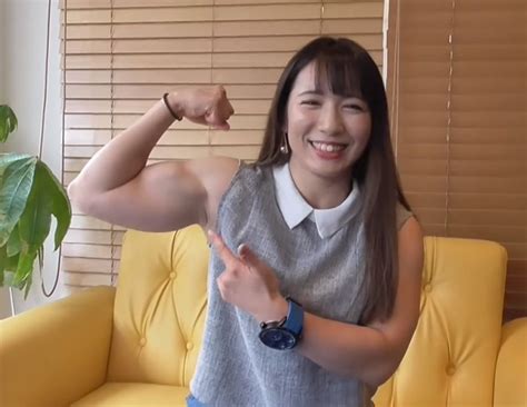 Reika Saiki Back And Biceps Saiki Female Athletes