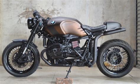 Each bike can be ordered to the client's specifications, with 0. Johnnie Wash BMW R Nine T | Return of the Cafe Racers