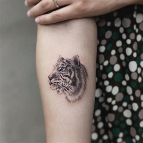 15 Small Tiger Tattoo Design And Ideas