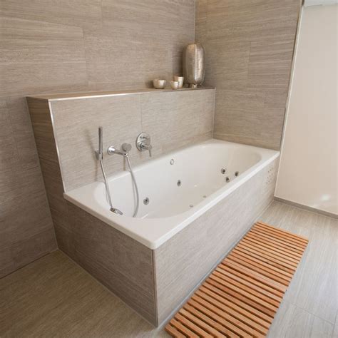 Jacuzzi tubs are not separated into specific group by its sizes. Standard Bathtub Sizes: Reference Guide to Common Tubs ...
