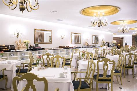 El eurostars hotel de la reconquista ocupa un edificio del siglo xviii declarado monumento nacional en el centro histórico de oviedo, a 150 metros del parque san francisco. Eurostars Hotel de la Reconquista, hotel en Oviedo ...