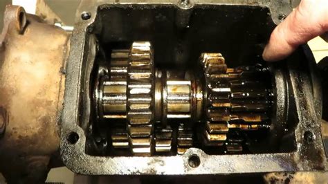 Carbiketech on february 12,2021 | 6 minutes read. How a 1928 Ford Model A Transmission Works - YouTube