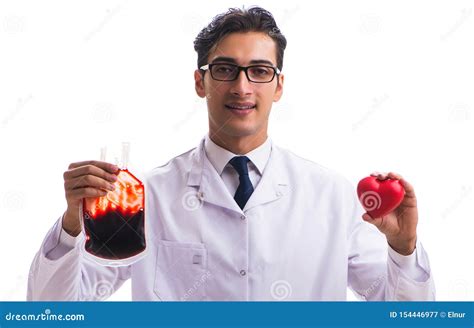 Doctor En Concepto De La Donaci N De Sangre Aislado En Blanco Imagen De