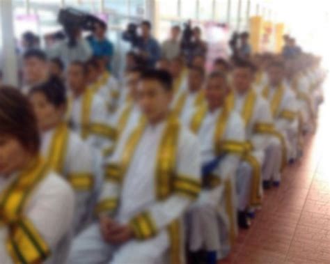 อดีตนักร้องหนุ่ม แพท พาวเวอร์แพท หรือ นายวรยศ บุญทองนุ่ม ผู้ต้องโทษคดียาเสพติด ที่เข้าร่วมพิธีสำเร็จการศึกษาระดับปริญญาตรี คณะ. แพท พาวเวอร์แพท สุดเจ๋ง คว้าปริญญาตรีใบที่ 2 ในเรือนจำ ...