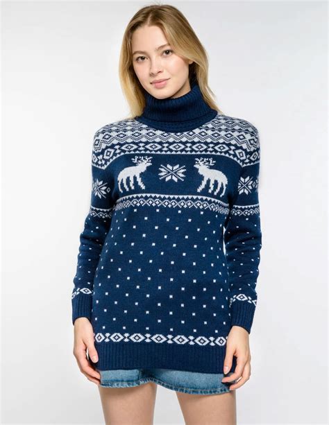 Женский свитер с оленем синего цвета | Свитер, Синие цветы, Олень