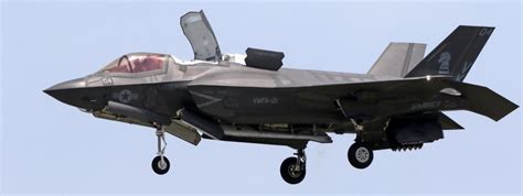 Ici aussi, obtenir un billet d'avion pas cher implique de prendre son temps. Au Japon, un avion furtif américain F-35 gravement ...