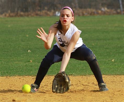 3 Steps To Help You Infield A Softball Cms Cubs Write