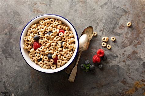The Healthy Cereals Nutrition Pros Swear By For Breakfast The Healthy