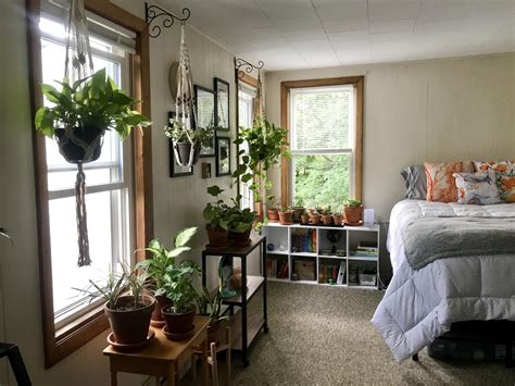 It doesn't take a big budget to create a cozy living room, just a little bit of heart. Tried to make my bedroom feel as bright and cozy as ...