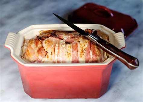 Terrine de poulet au lard fumé