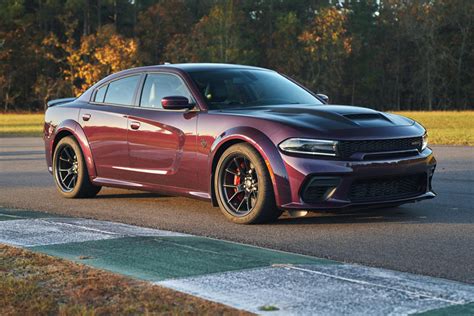 2021 Dodge Charger Srt Hellcat First Drive Review A Redeye Riot Carbuzz