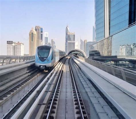 Dubai Metro Railroad Tracks Metro Natural Beauty Dubai Capture