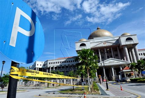 Kompleks tenis jalan duta is a sports venue owner based in duta, kuala lumpur. harrazdani: GAMBAR DI LOKASI PERHIMPUNAN 901 BEBAS ANWAR ...