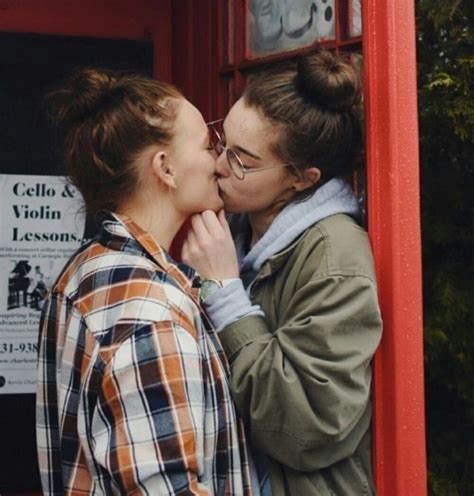 Cute Lesbian Couples Lesbians Kissing Gay Aesthetic Couple Aesthetic Girls In Love Lesbian