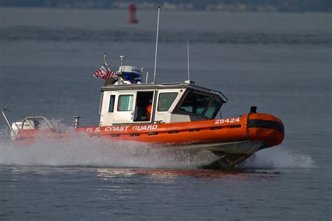 Us Coast Guard Defender Response Boat Small 25424 Michael J Treola