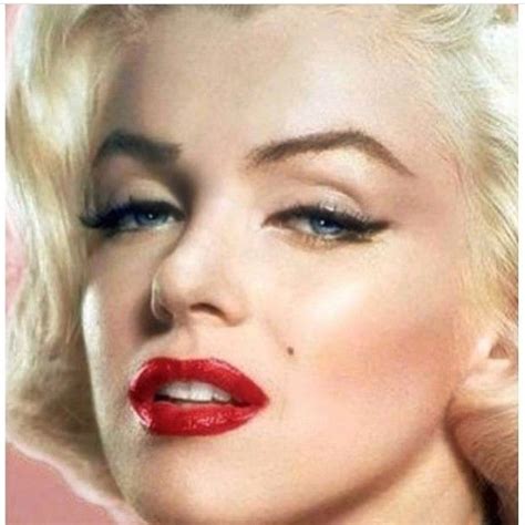 Georgia K в Instagram Perfect features Marilyn s portrait by