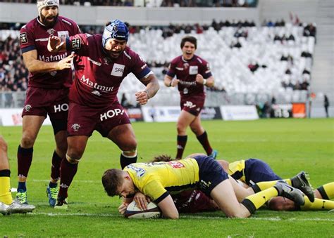 Suivez toute l'actualité du rugby, les transferts, les résultats. Top 14 : L'UBB concède le nul face à Clermont (23-23)