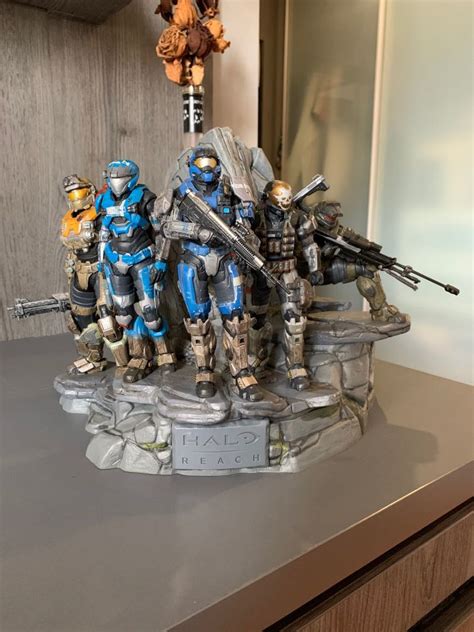 Halo Reach Legendary Edition Noble Team Statue Hobbies And Toys Toys