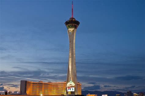 Which popular attractions are close to the strat hotel, casino & skypod? Stratosphere Las Vegas - Wikipedia