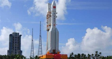 Lanzamiento del primero cohete espacial en china; Cohete chino March 5 pone en suspenso misión a la Luna ...