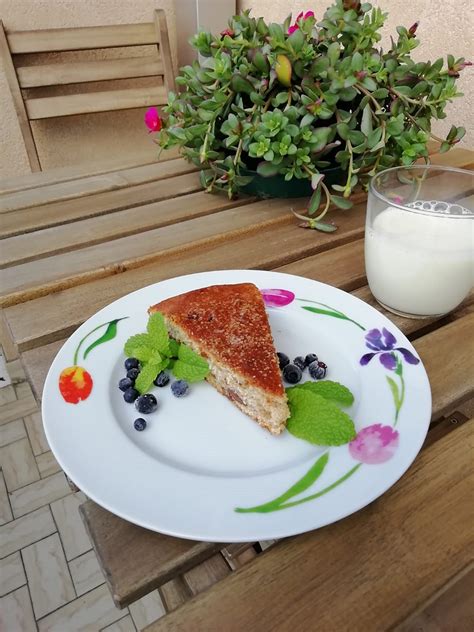 Torta Allo Yogurt E Uvetta