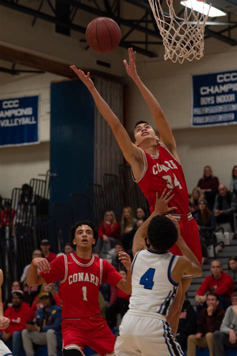 Conard Takes Down Hall In Crosstown Rivalry Game Hartford Courant