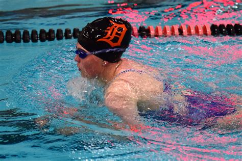 Edsel Ford At Dearborn High Girls Swim Photo Gallery Press And Guide