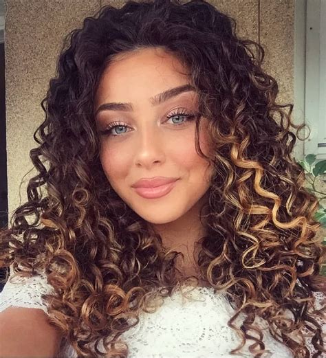 Curly Hair Instagram Model Tiktok Modelo