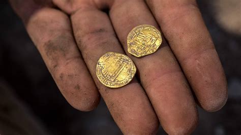 Teenagers Unearth 1100 Year Old Gold Coins In Israel The Irish Times