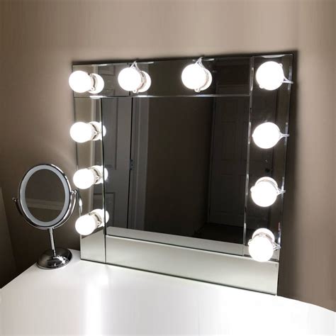 Mirrors and lights play an equally important role in applying makeup. Lvyinyin Vanity Mirror Lights Hollywood Makeup Lighted ...
