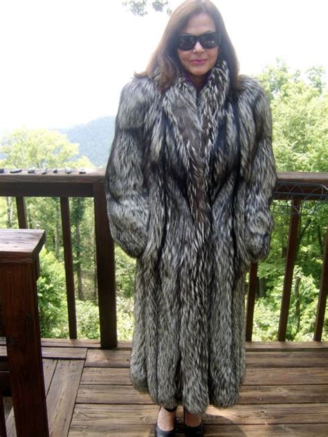 Silver Fox Fur Full Length Coat By Revillon Us Size 6 7 Full Length